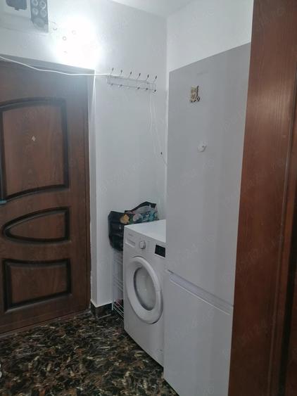 Garsonieră decomandată în Traian