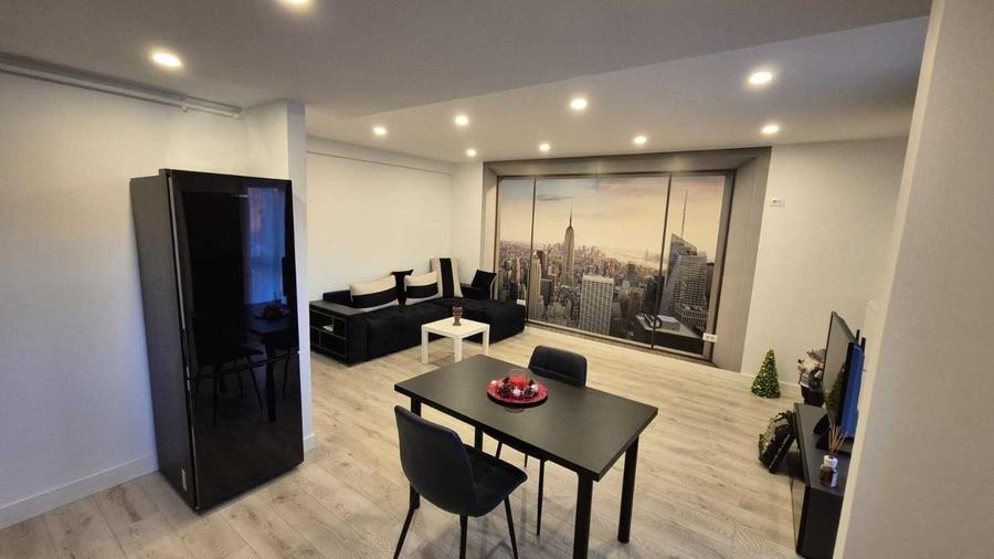 Apartament cu 2 camere decomandat în Exterior Vest