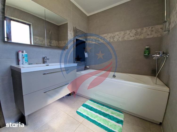 Casă cu 5 camere cu Teren 2936 Mp în Coșoveni