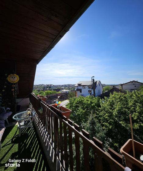 Casă cu 9 camere cu Teren 989 Mp în Oncea