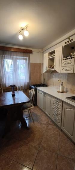 Apartament cu 2 camere decomandat, mobilat în Răcădău