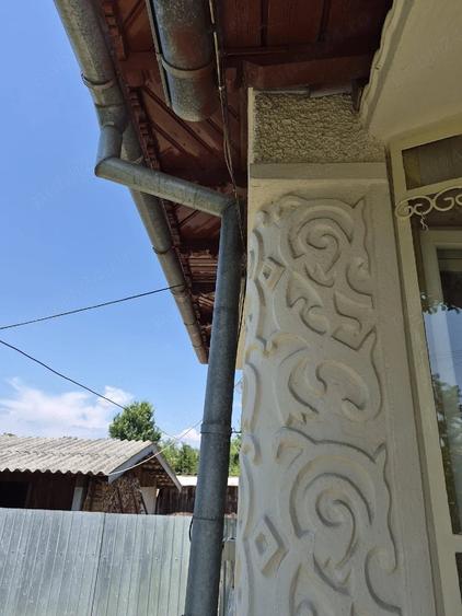 Casă cu 3 camere cu Teren 1300 Mp în Cocorăștii Colț