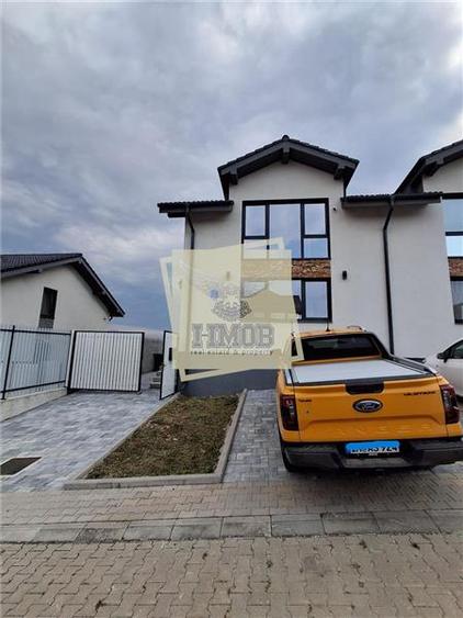 Duplex cu 3 camere cu Teren 250 Mp în Exterior Sud