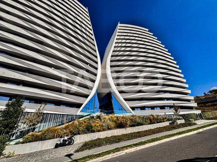 Apartament cu 3 camere semidecomandat, mobilat în Zorilor