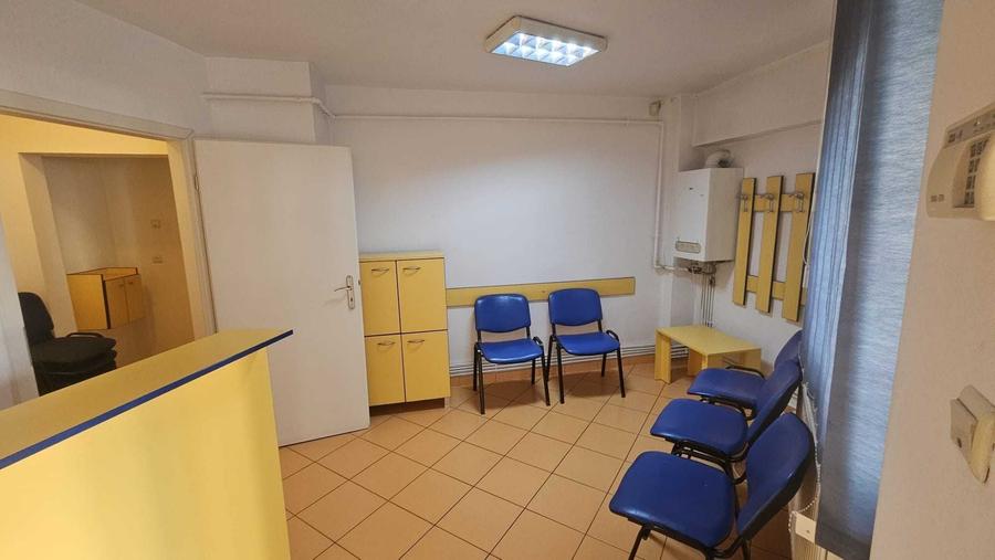 Spațiu comercial, de 35 mp, în Drumul Carului