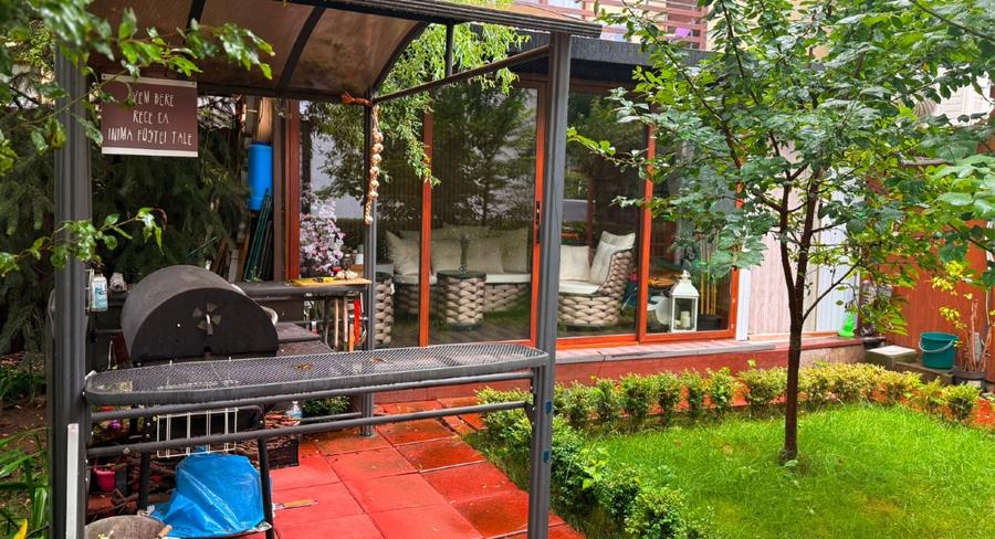 Casă individuală cu 5 camere cu Teren 610 Mp în Tractorul