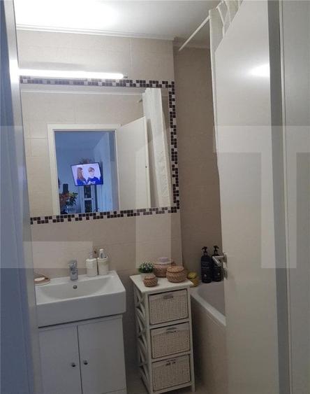 Apartament cu 2 camere decomandat, mobilat în Tractorul