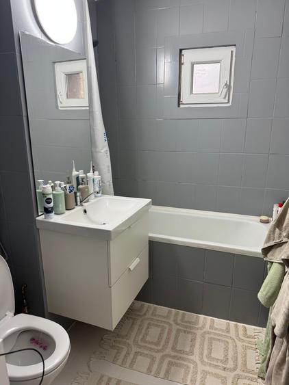 Apartament cu 3 camere decomandat, mobilat în Aradului