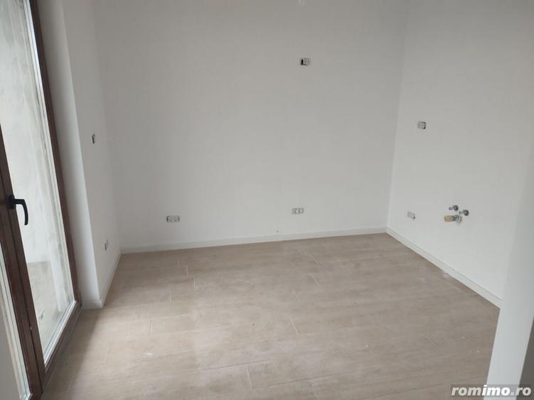 Casă cu 5 camere cu Teren 500 Mp în Sânandrei
