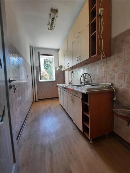 Apartament cu 2 camere semidecomandat în Basarabia