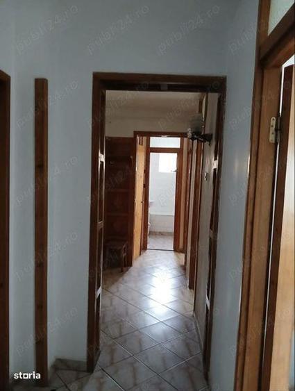 Apartament cu 3 camere decomandat în Blejoi