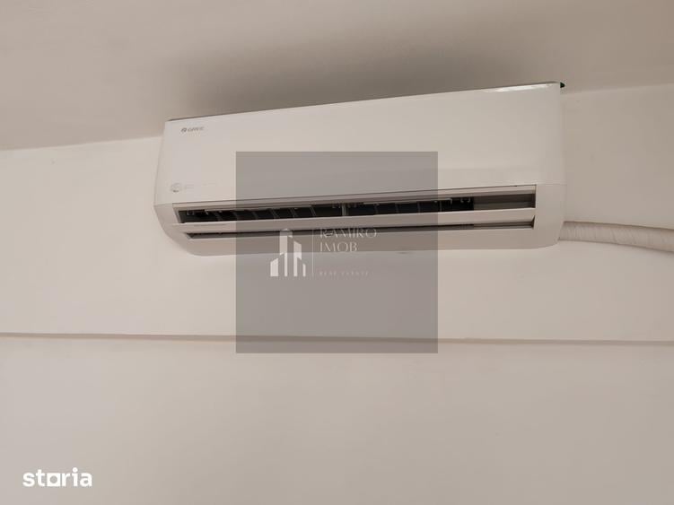 Garsonieră decomandată în Titan