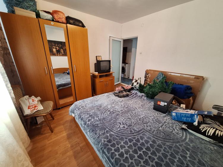 Apartament cu 2 camere decomandat în Piața Centrală