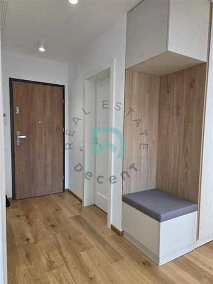 Apartament cu 3 camere decomandat în Astra