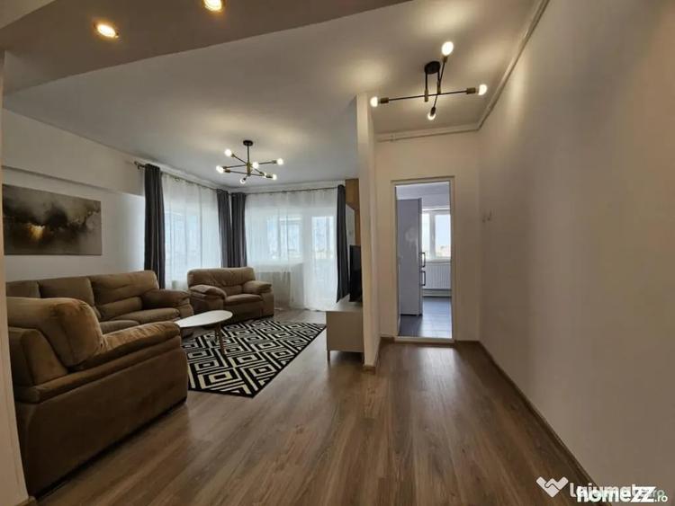 Apartament cu 4 camere decomandat în Dacia