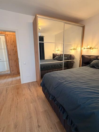 Apartament cu 2 camere semidecomandat, mobilat în 13 Septembrie