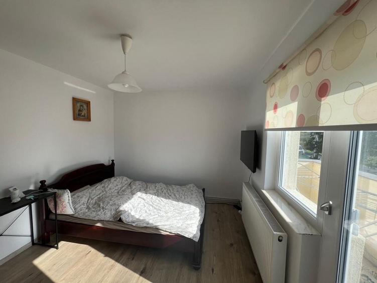 Casă cu 4 camere în Popricani