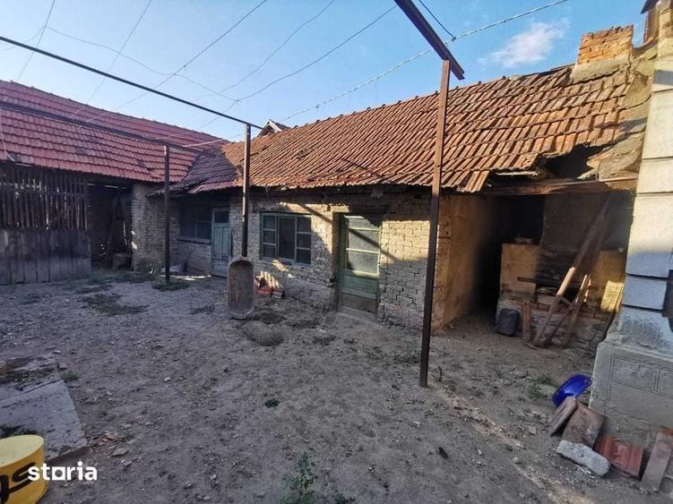 Casă cu 2 camere cu Teren 100 Mp în Tărcaia