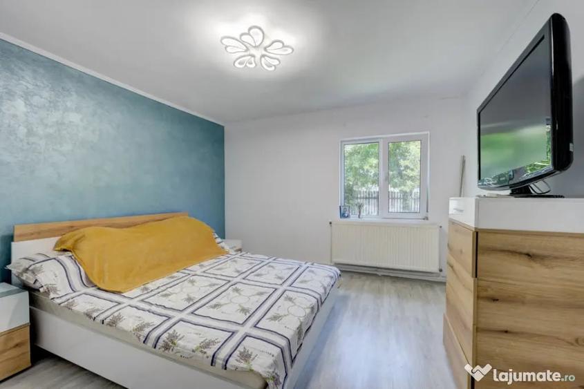 Casă cu 3 camere cu Teren 2200 Mp în Răcari