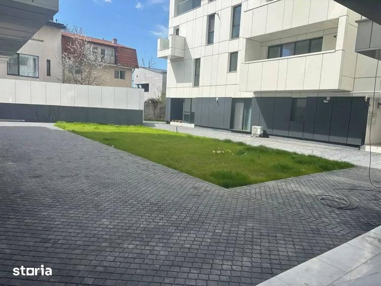 Apartament cu 3 camere în Centrul Civic