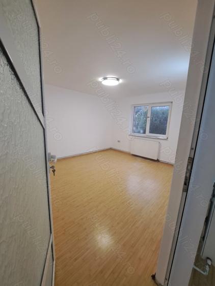 Casă cu 5 camere în Păcurari