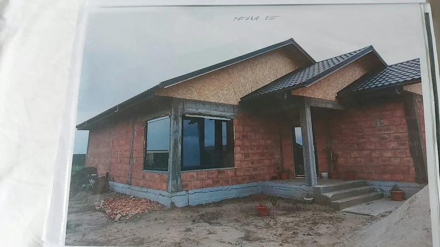 Casă cu Teren 1180 Mp în Central