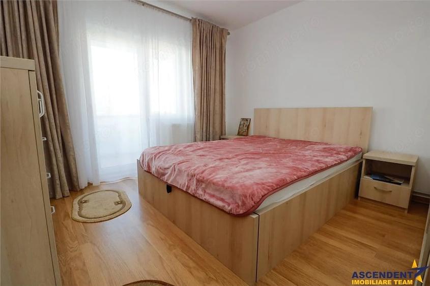 Apartament cu 2 camere decomandat în Est