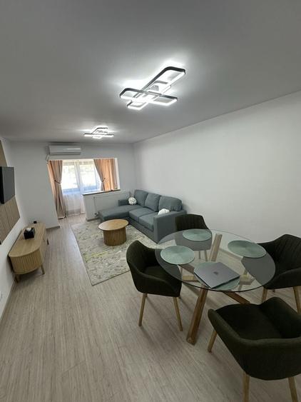 Apartament cu 2 camere decomandat, mobilat în Exterior Vest