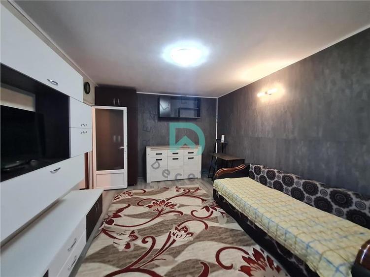 Garsonieră decomandată, mobilată în Astra