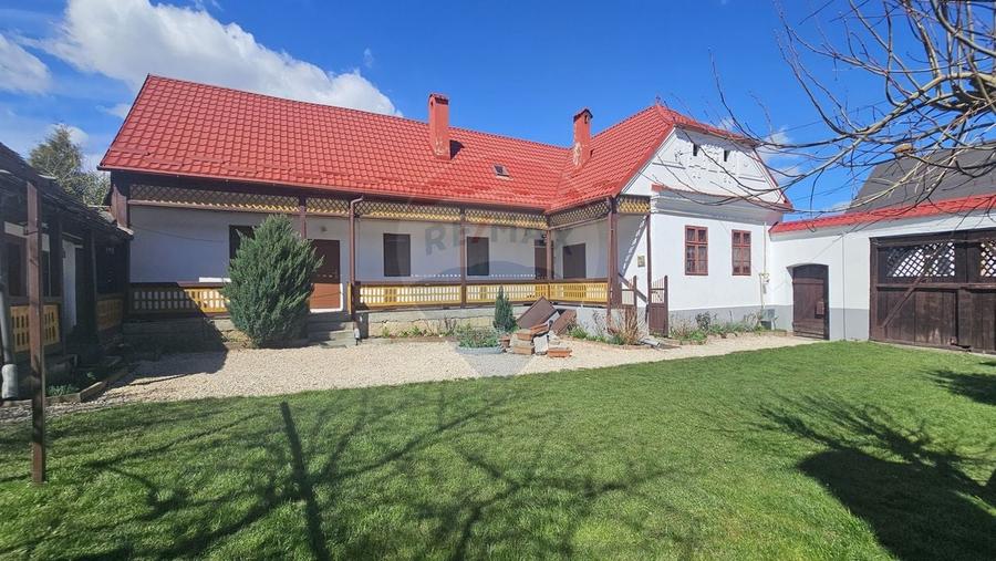 Casă individuală cu 3 camere cu Teren 1049 Mp în Satulung