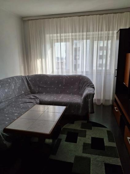 Apartament cu 3 camere decomandat în Bd. Independenței