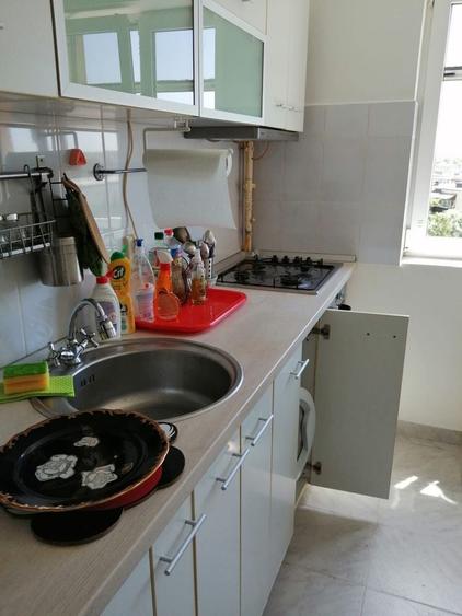 Apartament cu 2 camere semidecomandat în Satu Nou
