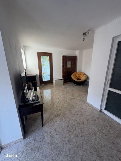 Casă cu 2 camere cu Teren 700 Mp în Central