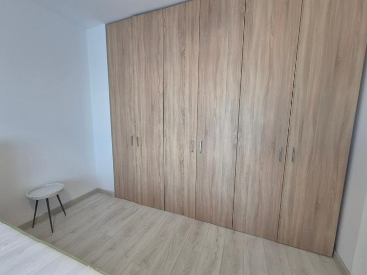 Apartament cu 3 camere decomandat în Aradului