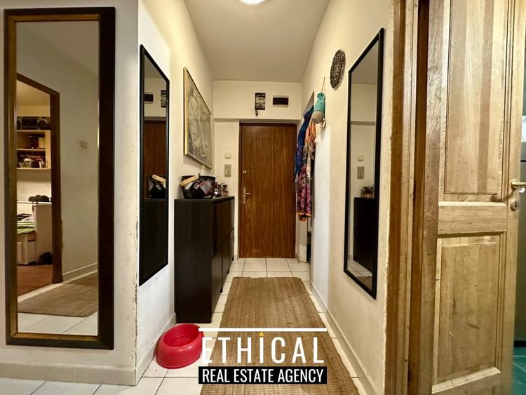 Apartament cu 3 camere decomandat în Drumul Taberei