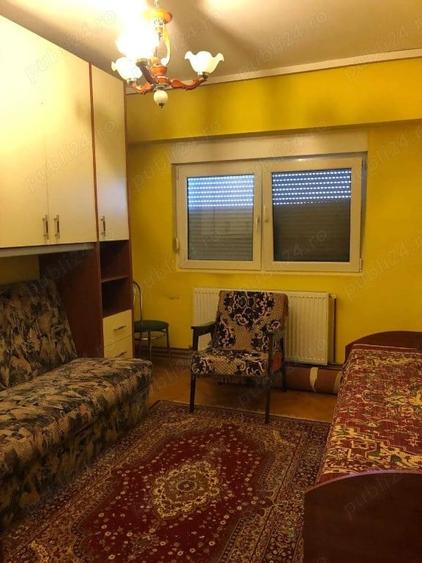 Apartament cu 4 camere decomandat în Aurel Vlaicu