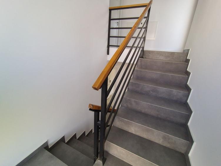 Casă cu 4 camere în Valea Adâncă