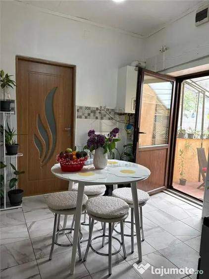 Apartament cu 2 camere decomandat în Complex Studențesc