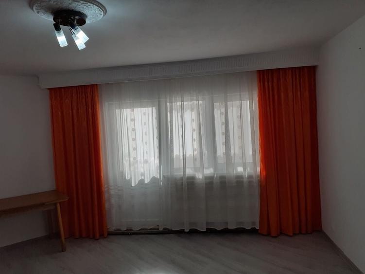 Apartament cu 2 camere decomandat în Găvana