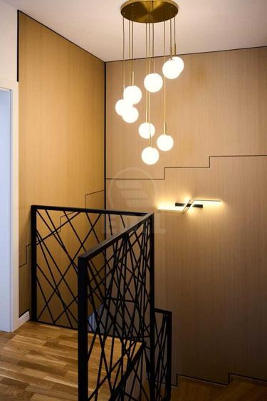 Duplex cu 5 camere cu Canalizare în Florești
