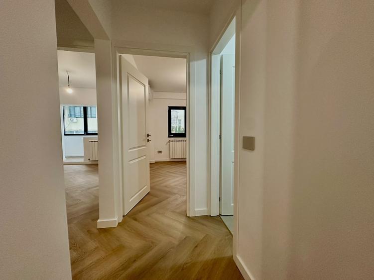 Apartament cu 3 camere decomandat în Beller