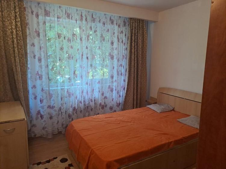 Apartament cu 2 camere semidecomandat, mobilat în Păcurari