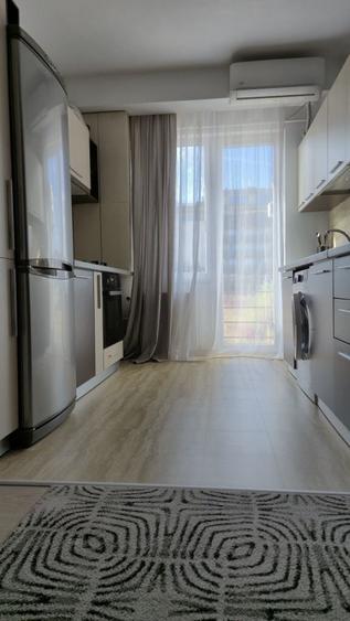 Apartament cu 3 camere decomandat în Casele Micești