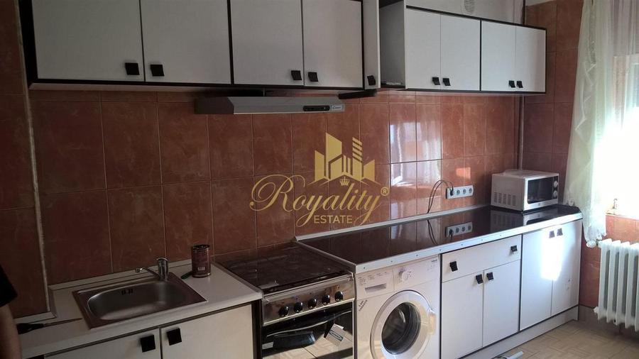 Apartament cu 3 camere decomandat, mobilat în Complex Studențesc