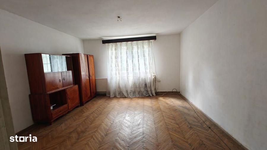 Casă cu 3 camere cu Canalizare în Gruia