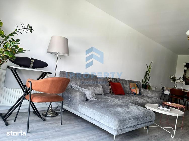 Apartament cu 2 camere semidecomandat, mobilat în Tei