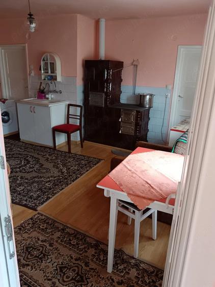 Casă cu 3 camere cu Teren 1400 Mp în Petriceni