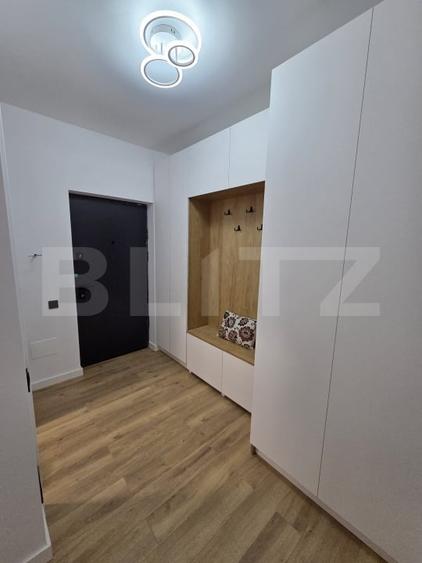 Apartament cu 2 camere semidecomandat, mobilat în Florești