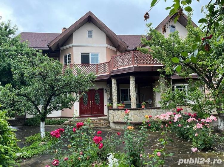 Casă în Ipotești
