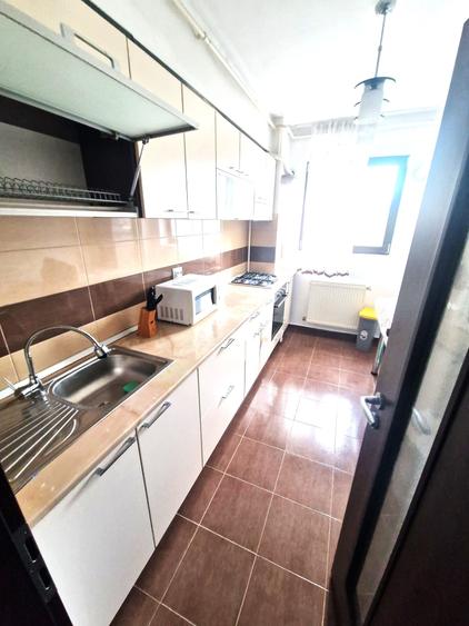 Apartament cu 2 camere decomandat în Militari